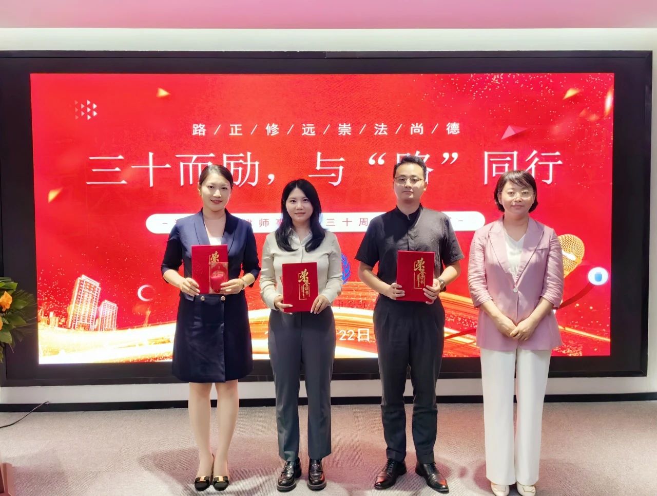 1721723338307928.jpg 3f562dbddaf2050b0610e0e03d04e700.jpg